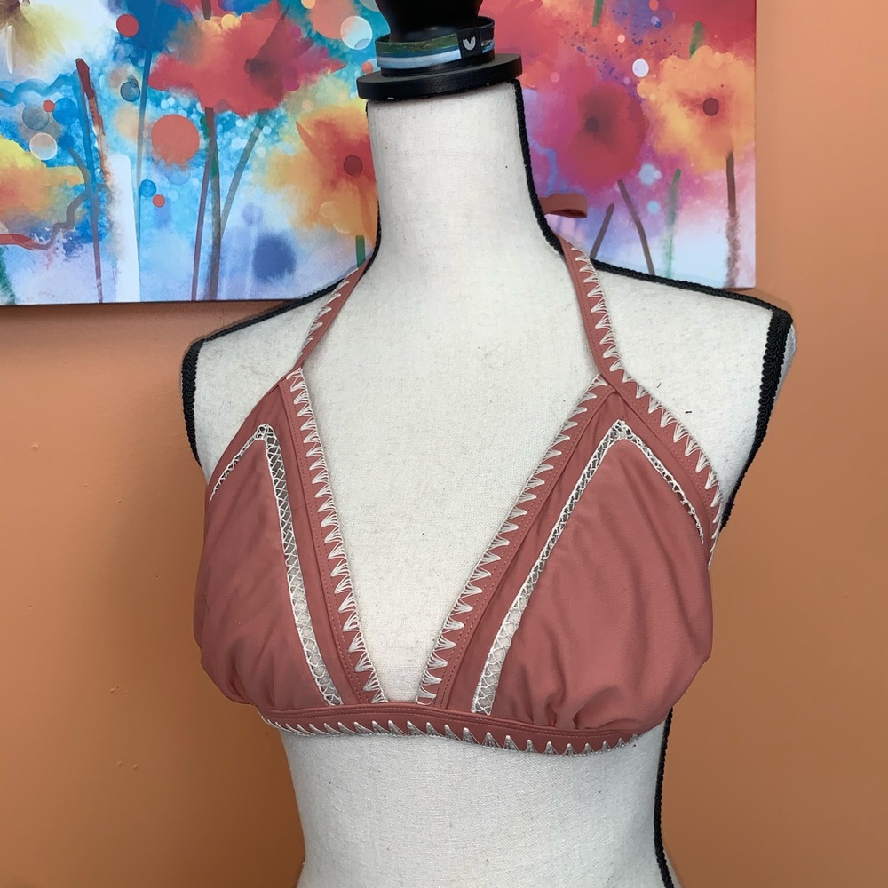 🏖50% off bundles!  Bikini top with Cream Stitching